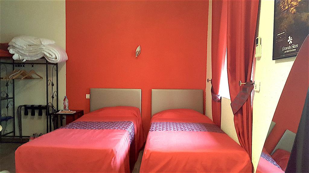 Hotel Le Gambetta Carmaux Eksteriør billede