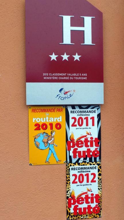 Hotel Le Gambetta Carmaux Eksteriør billede